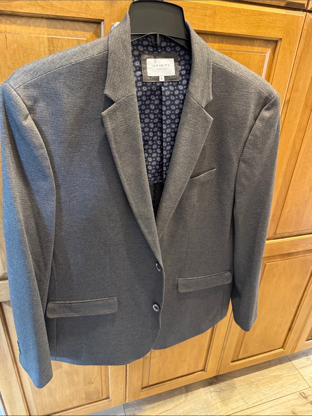 INFINITY Men's Charcoal Gray Two-Button Blazer